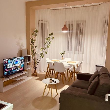 Lovely Ap In The Heart Of Tirana Exterior photo